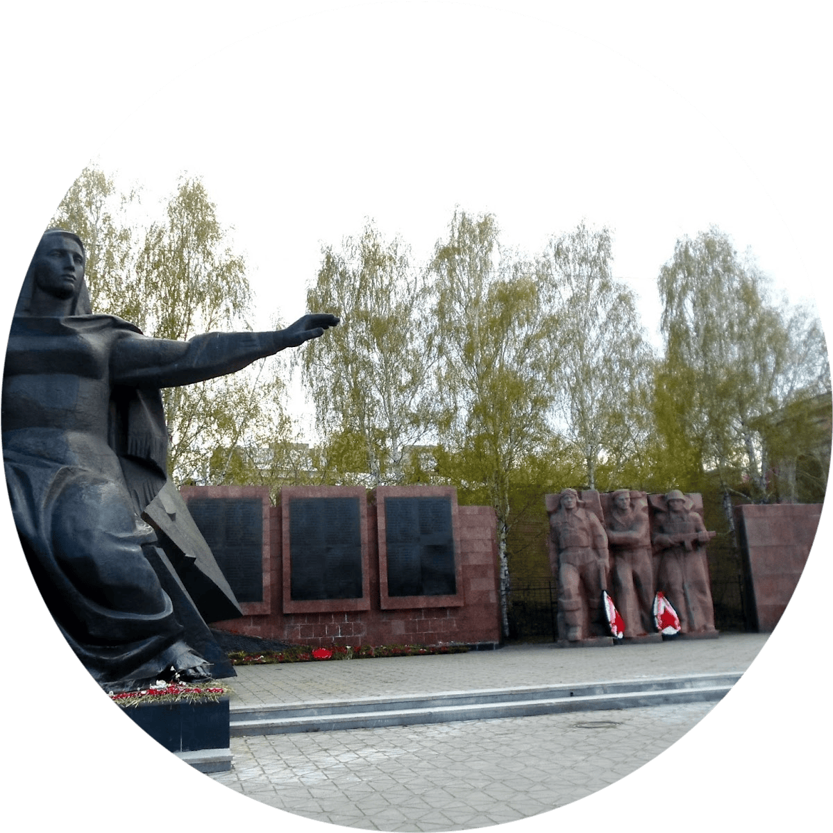 Рабочим Верх-Исетского завода
